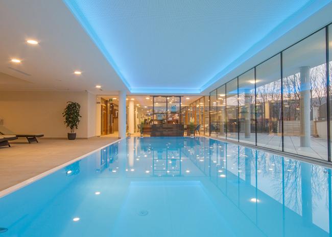 Pool indoor Pool indoor